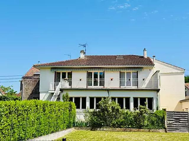 Penne d'Agenais 47140 Achat / Vente maison 7 pièces t7 au dernier étage jardin
