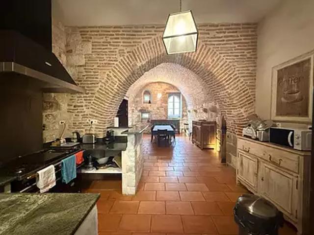 Penne d'Agenais 47140 Achat / Vente maison 8 pièces t8 au dernier étage