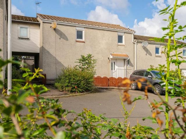 Pennelton Place, Bo'ness, EH51 3 bed end of terrace house to rent £1,350 pcm £312 pw