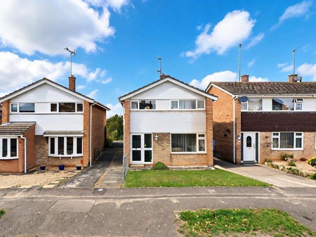 Pennine Way, Brambleside, Kettering NN16, 3 bed detached house to rent, £1,200 pcm | PrimeLocation