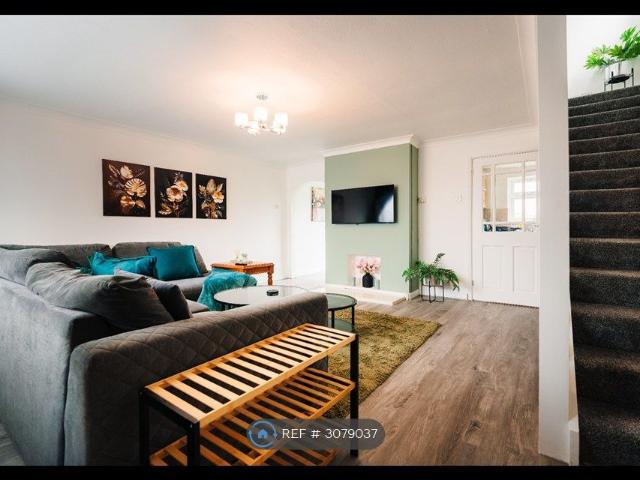 Pennine Way, Harlington, Hayes UB3, 3 bed semi detached house to rent, £2,200 pcm | PrimeLocation