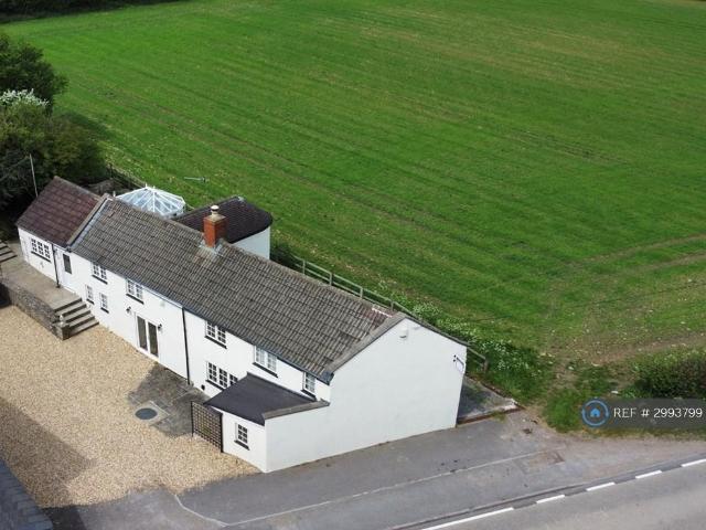 Pennsylvania, Chippenham, SN14 3 bed detached house to rent £2,500 pcm £577 pw