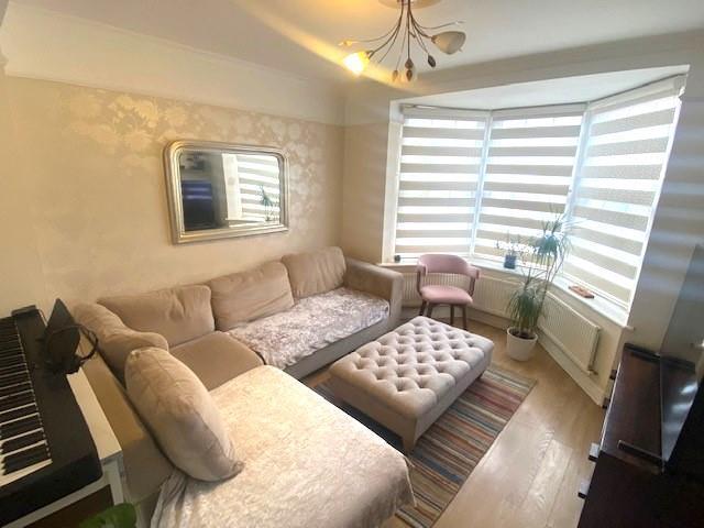 Penny Close, London, E4 6HX, United Kingdom | 3 bed townhouse for rent #134702992 | Rentberry