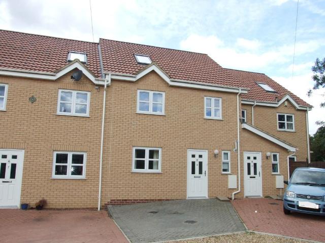 Penny Lane, Chatteris PE16, 4 bed town house to rent, £1,200 pcm | PrimeLocation