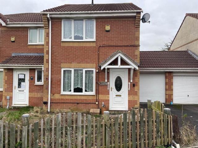 Pennycress, Locking Castle. 2 bed house to rent £1,200 pcm £277 pw