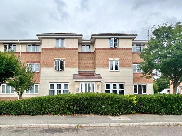 Pennyfields, Bolton Upon Dearne. 2 bed flat to rent £625 pcm £144 pw
