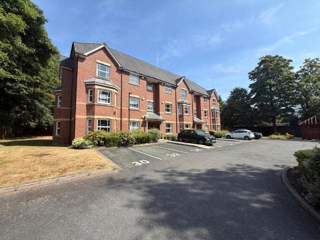 Pennyford Drive, Mossley Hill. 2 bed apartment to rent £1,000 pcm £231 pw