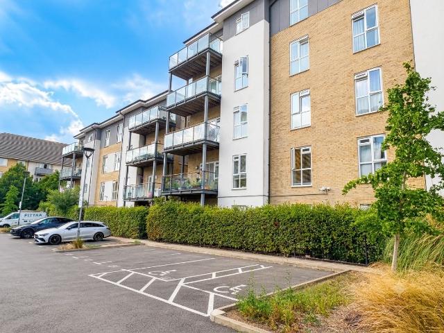 Pennyroyal Drive, Richmond Court UB7, 2 bed flat to rent, £1,850 pcm | PrimeLocation