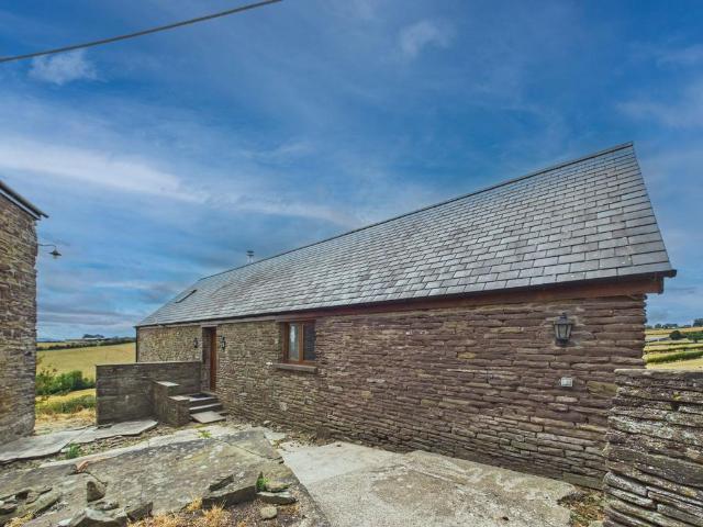 Penrhos Farm, Llanvihangel Crucorney. 2 bed detached house to rent £1,300 pcm £300 pw