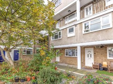 Penrhyn Gardens, Kingston KT1, 3 bed flat to rent, £2,495 pcm | PrimeLocation