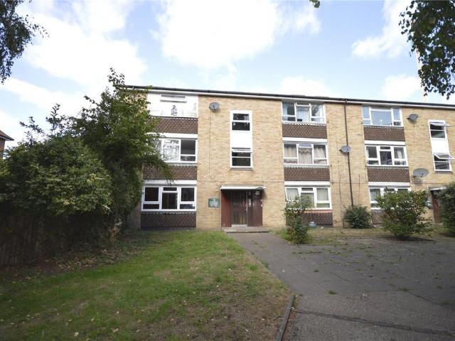 Penrhyn Gardens, Kingston upon Thames. 1 bed in a house share to rent £900 pcm £208 pw