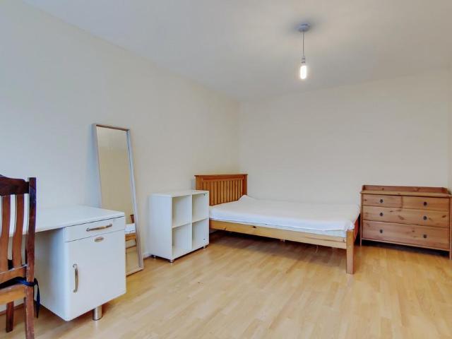 Penrhyn Road, Kingston Upon Thames 4 bed terraced house to rent £2,900 pcm £669 pw