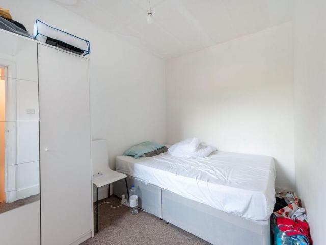Penshurst Road, Thornton Heath, CR7 5 bed house to rent £2,750 pcm £635 pw