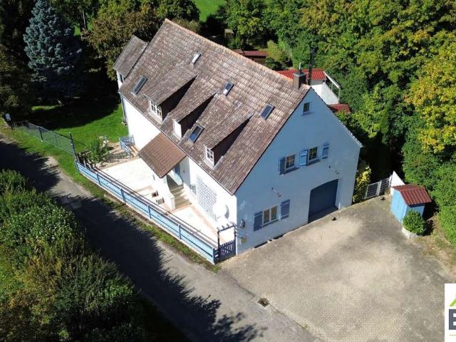 Pension mit drei Pensionszimmern und Betreiberwohnung auf herrlichem Gartengrundstück