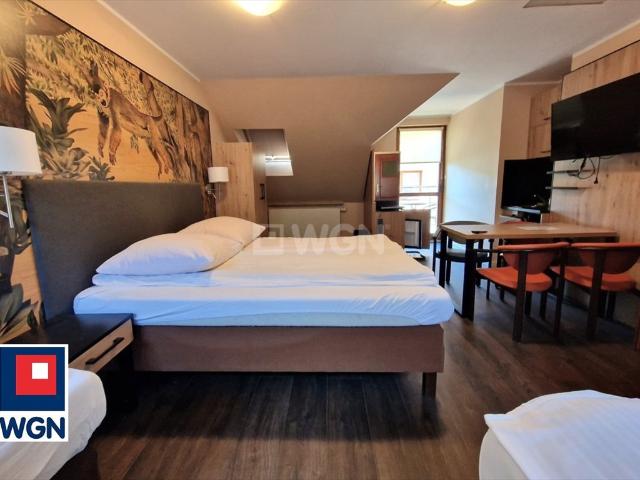 Pensjonat w centrum Wisły, 14 pokoi, 580 m2