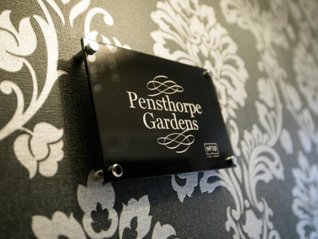 Pensthorpe Gardens Has an Apartment