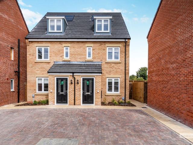 Peat Lane, Chatteris PE16, 3 bed property to rent, £1,400 pcm | PrimeLocation