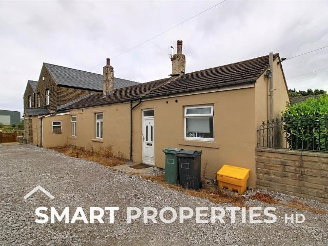 Peat Ponds, Huddersfield HD3, 2 bed bungalow to rent, £800 pcm | PrimeLocation