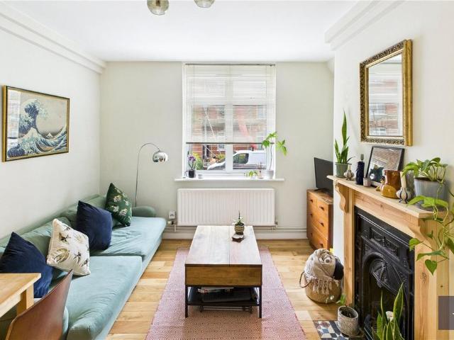 Peabody Estate, Rosendale Road. 1 bed apartment to rent £1,600 pcm £369 pw