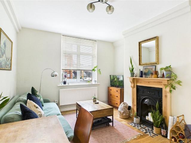 Peabody Estate, Rosendale Road, London SE24, 1 bed flat to rent, £1,600 pcm | PrimeLocation