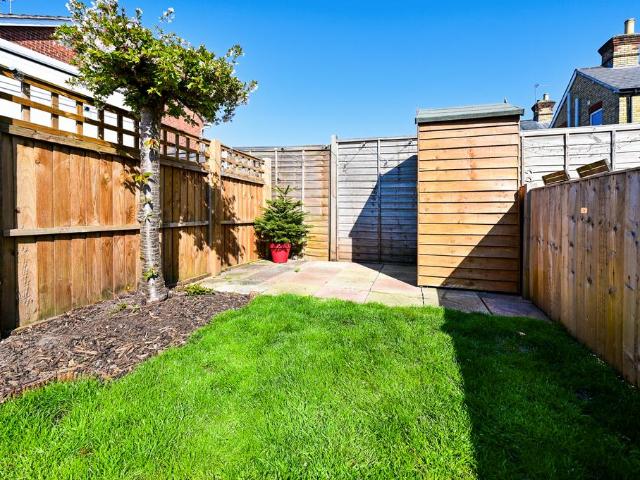Peabody Road, Farnborough, GU14 1 bed maisonette to rent £1,150 pcm £265 pw