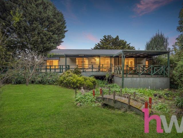 Peace and tranquility on the Barwon River 2294m2 block