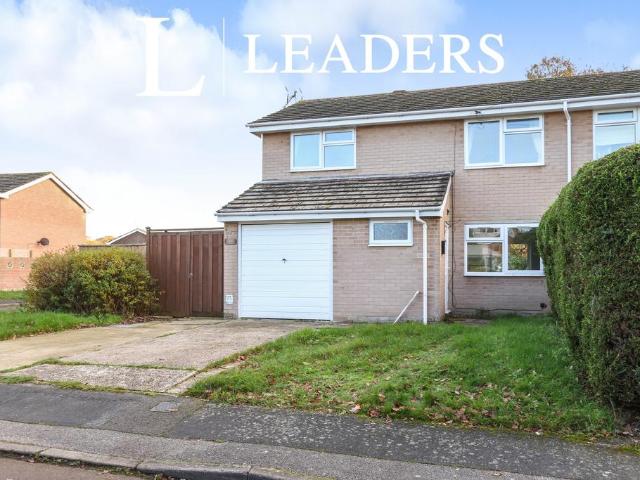 Peace Close, Bransgore, Christchurch. 4 bed semi detached house to rent £1,695 pcm £391 pw