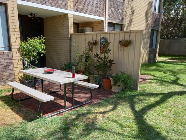 Peace, Privacy & Riverfront Lifestyle Just Minutes from the CBD