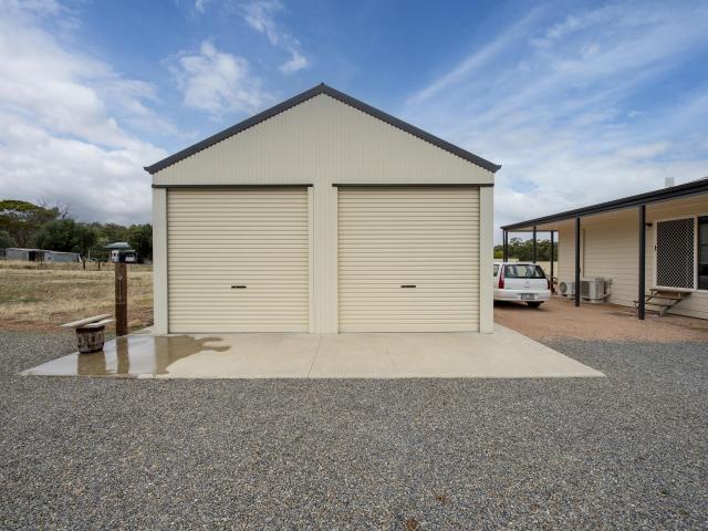 Peaceful 4 Acre Lifestyle Property Open Plan Living with Modern Comforts