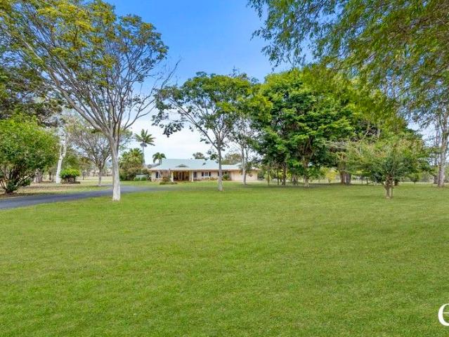 PARKLAND PARADISE | SUSTAINABLE 8.75 ACRE RETREAT IN THE HEART OF THE CAIRNS HINTERLAND