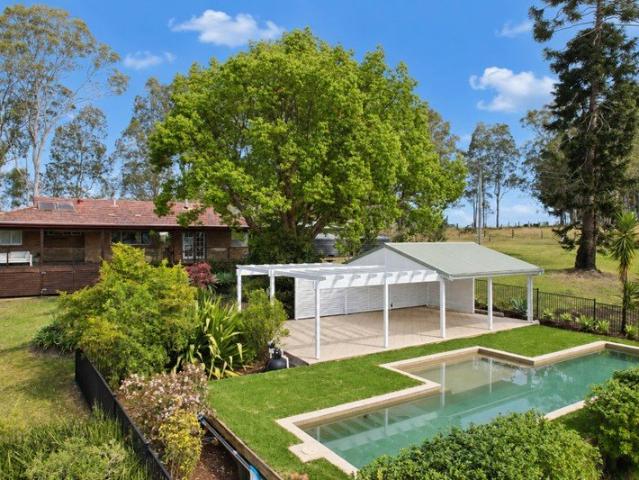 Peaceful 10 Acre Family Lifestyle Property with Pool and Breathtaking Views