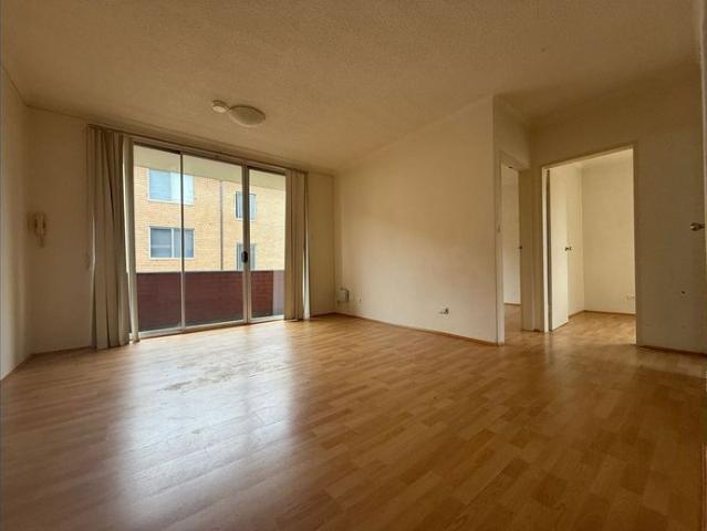 Peaceful Two Bedroom Apartment Available for Lease in Prime Liverpool Location