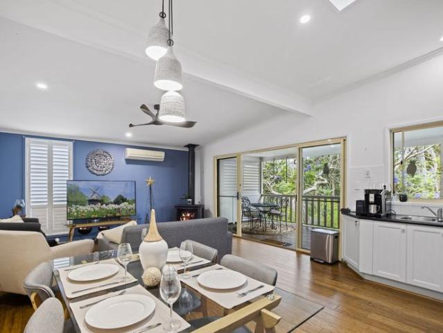 Peaceful 2 Bedroom Retreat with Leafy Outlook – Fully Furnished