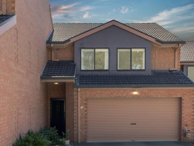 Peaceful Three Bedroom Townhouse with Nature Reserve Views