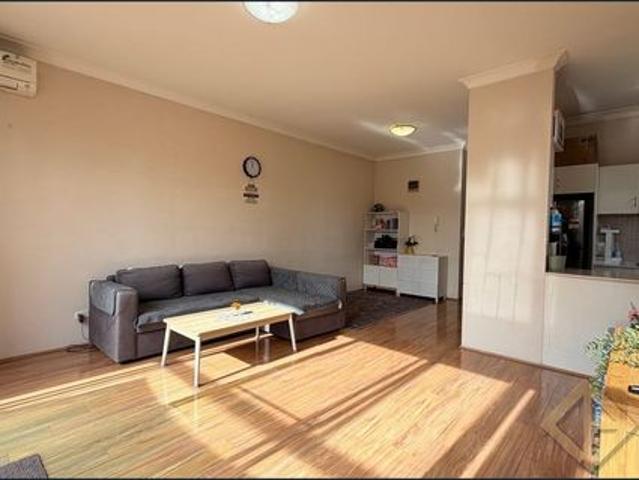 Peaceful Top Floor Living with Exclusive Floor Access!