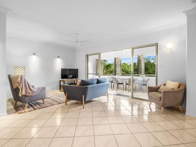 Peaceful top floor living with parkland views