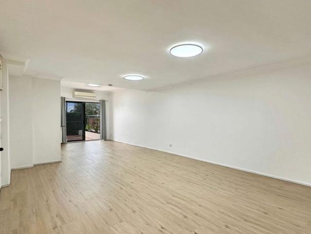 Peaceful Townhouse In cul de sac
