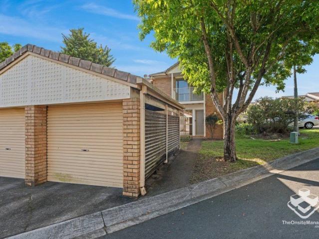 Peaceful Townhouse only Metres from Parkland
