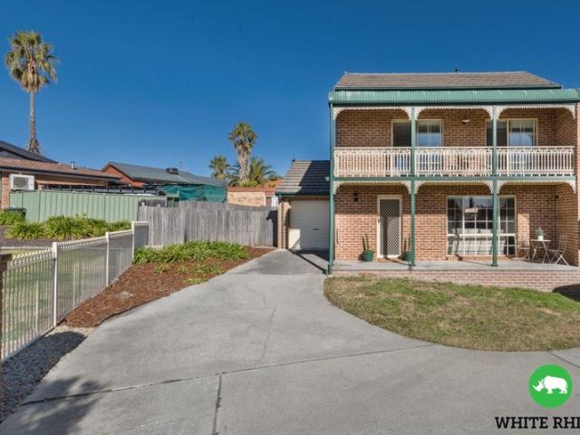 Peaceful Townhouse Living in a Prime Location!