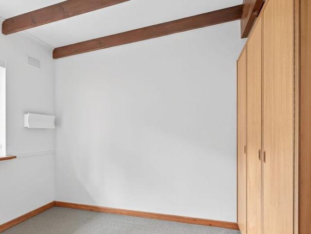 Peaceful Unit with Elevated Views Across Victor Harbor