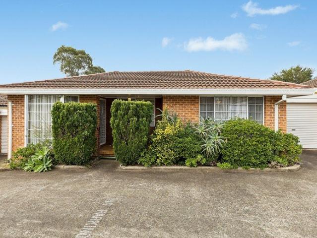 Peaceful villa with low maintenance appeal