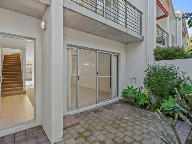 Peaceful Villa Living in the Heart of Erskine