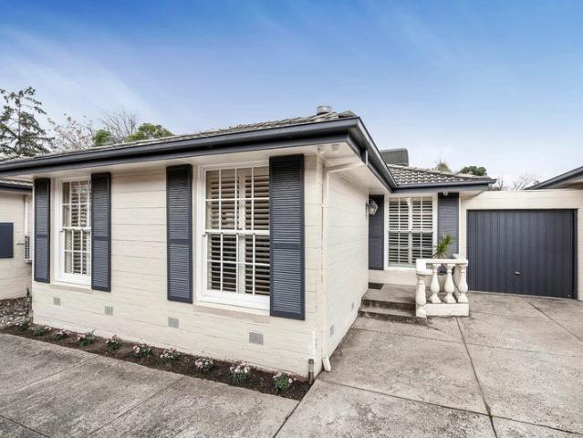 Peaceful Villa Living in the Heart of Surrey Hills | 2 Bedrooms, 1 Bathroom
