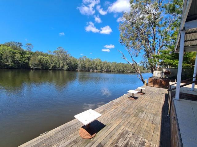 PEACEFUL WATERFRONT LOCATION