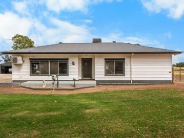 Peaceful, Well Improved Lifestyle Property on 16 Acres