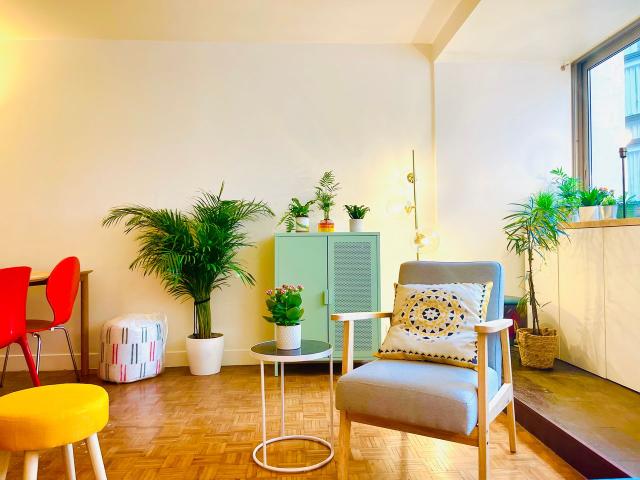Peaceful XXL 1BR in the center of Marais/Bastille, Paris Amsterdam Apartments for Rent