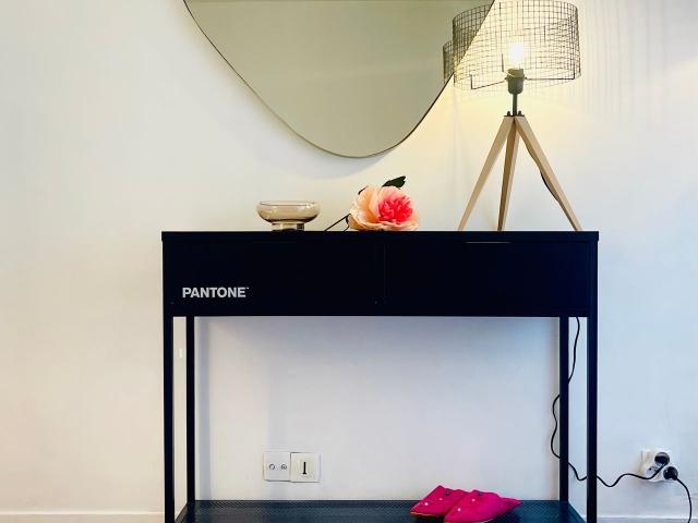 Peaceful XXL 1BR in the center of Marais/Bastille, Paris Amsterdam Apartments for Rent