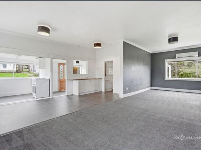 Peaceful Acreage Living