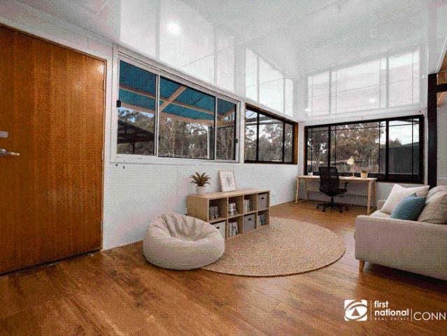 Peaceful Acreage Living with Space, Privacy & Convenience