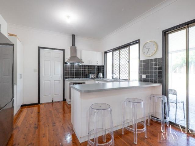 Peaceful Acreage Living in a Quiet Cul de Sac
